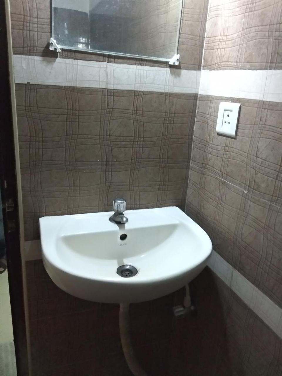 Sai Tirumala Residency Тирупати Екстериор снимка