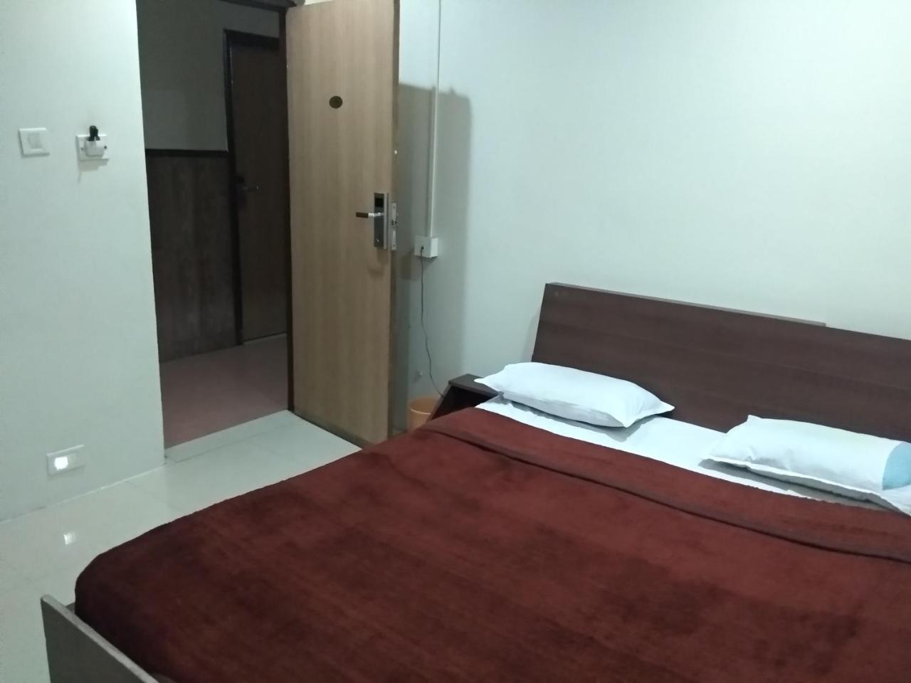 Sai Tirumala Residency Тирупати Екстериор снимка