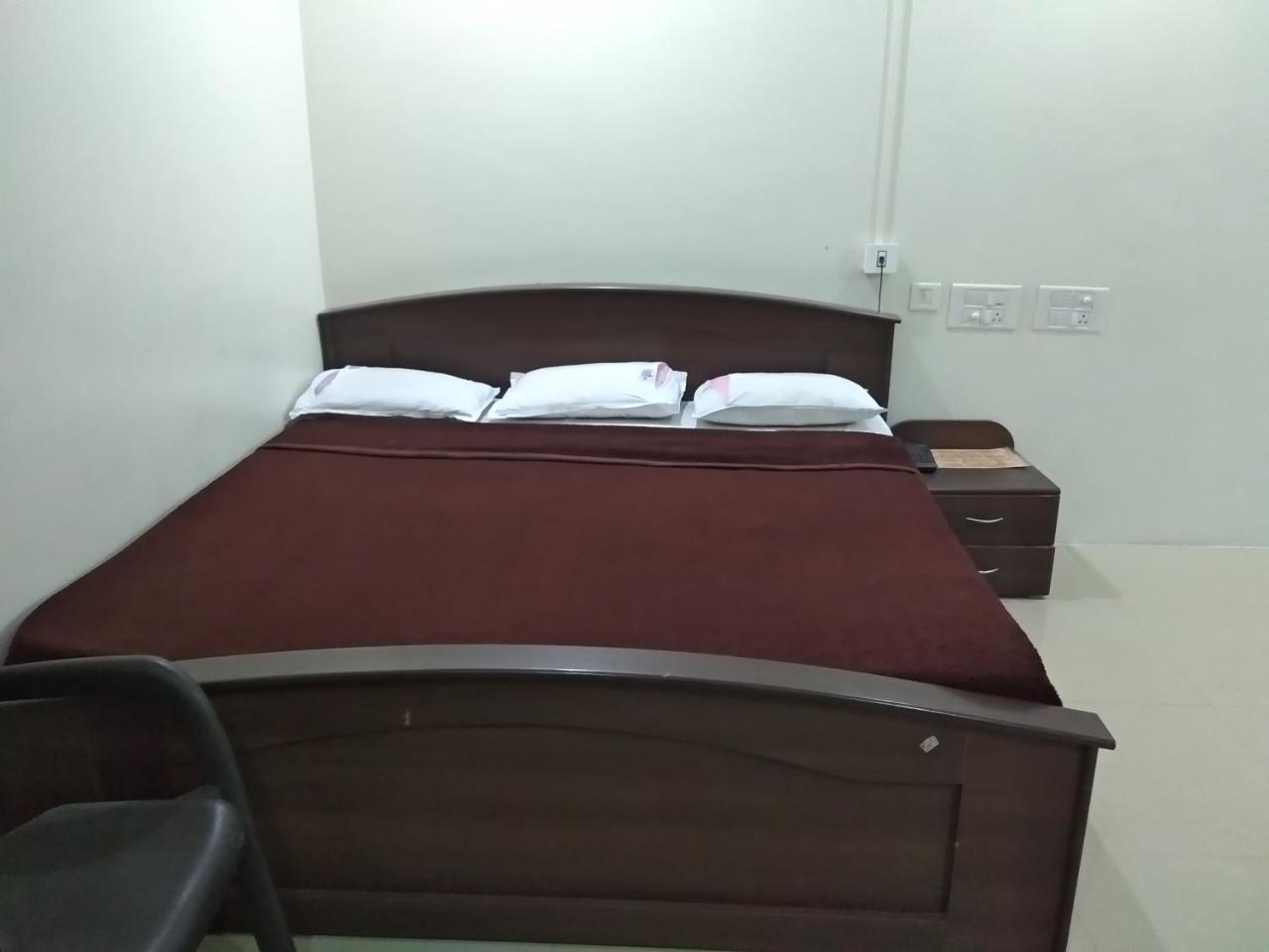 Sai Tirumala Residency Тирупати Екстериор снимка