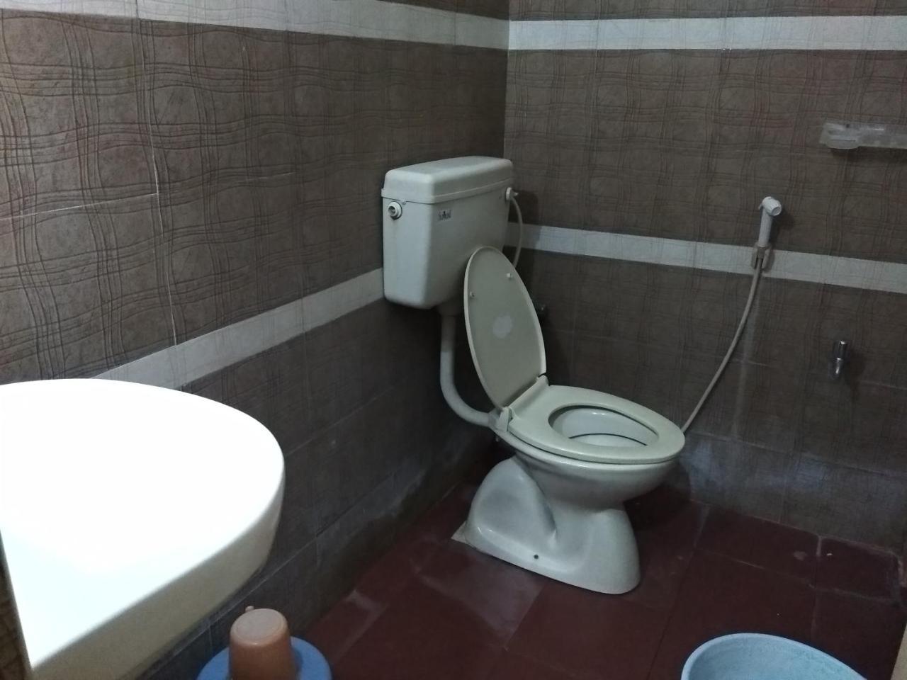 Sai Tirumala Residency Тирупати Екстериор снимка
